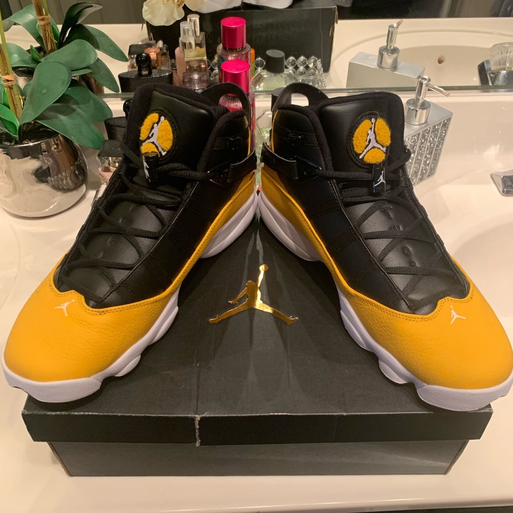 JORDAN SIX RINGS “Taxis”